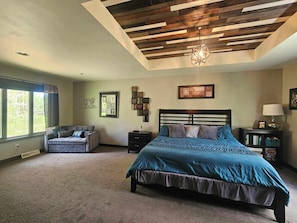 3 habitaciones, escritorio, tabla de planchar con plancha y wifi gratis 