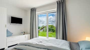 1 bedroom, free WiFi, bed sheets