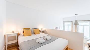 Fer et planche Ă repasser, accĂšs Internet, draps fournis