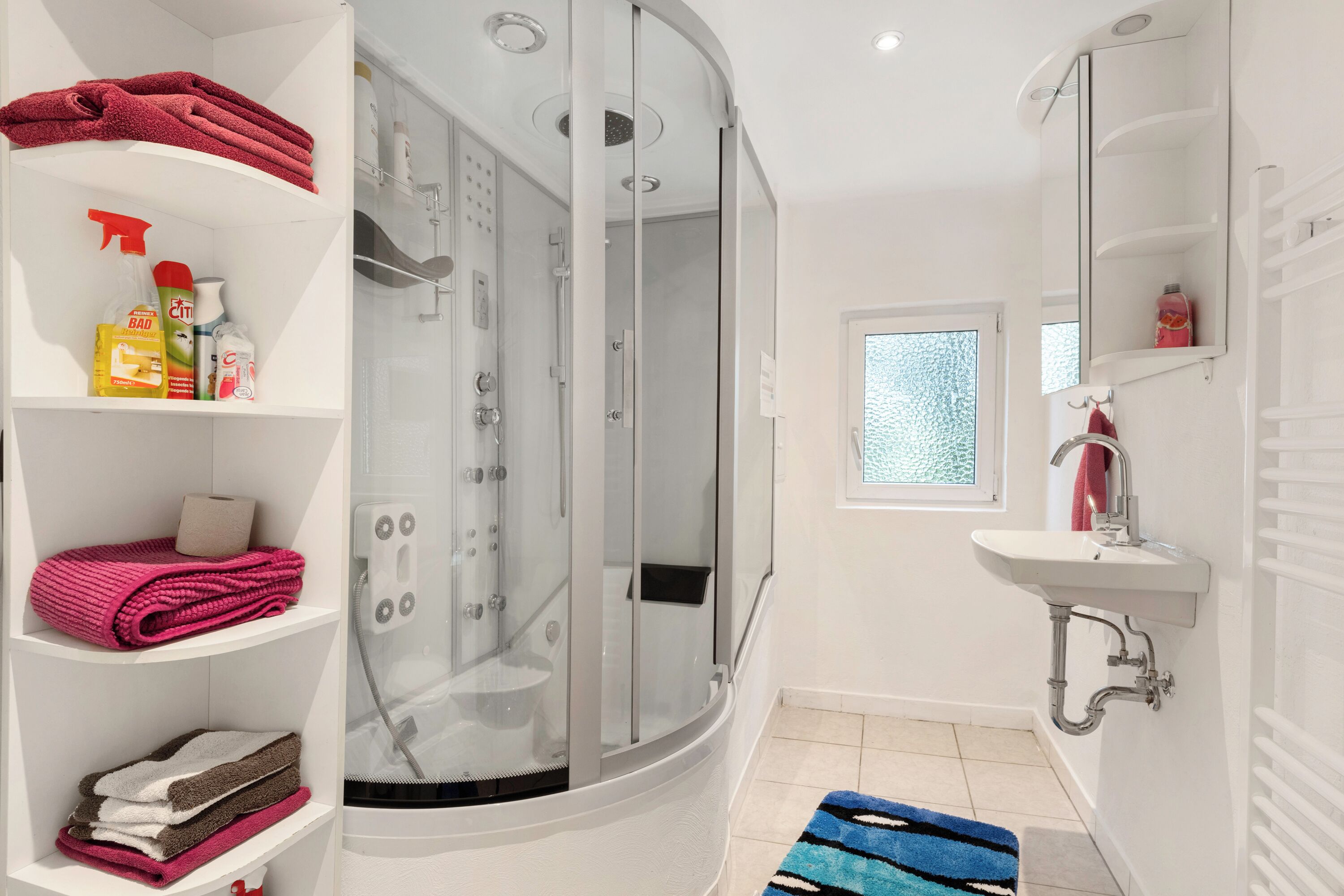 Douche, sèche-cheveux