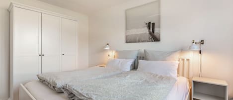 2 عدّة غرف نوم وواي فاي مجانًا وملاءات أسرّة