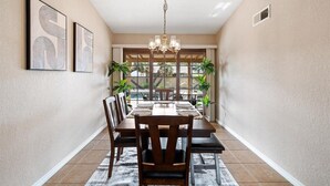 Dining - Desert Paradise Pool, Mini Golf, Fire Pit, Games, Relax and unwind (Phoenix)