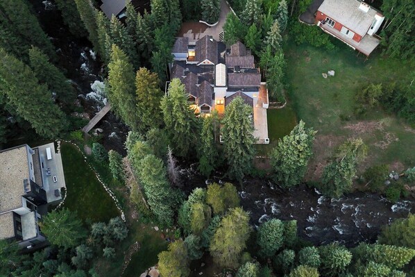 Exterior - 6 Bedroom Riverside Haven in East Vail (Vail)