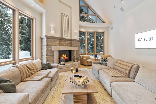 Smart TV, fireplace, offices - Rocky Mountain Retreat - 6 Bed Vail Getaway, Riverside Location (Vail)