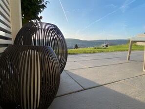 Terrace/patio - Apartment 'Panoramablick' with Mountain View, Private Terrace and Wi-Fi (Lörrach)