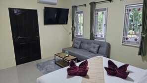 Grand Suite | Desk, laptop workspace, free WiFi, bed sheets - Nan's Aonang (Krabi)