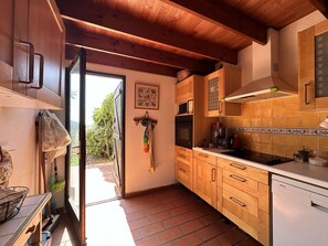 Réfrigérateur, micro-ondes, four, lave-vaisselle