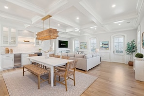 Dining - The Soiree by Charleston Vacays-New Build by King (Charleston)