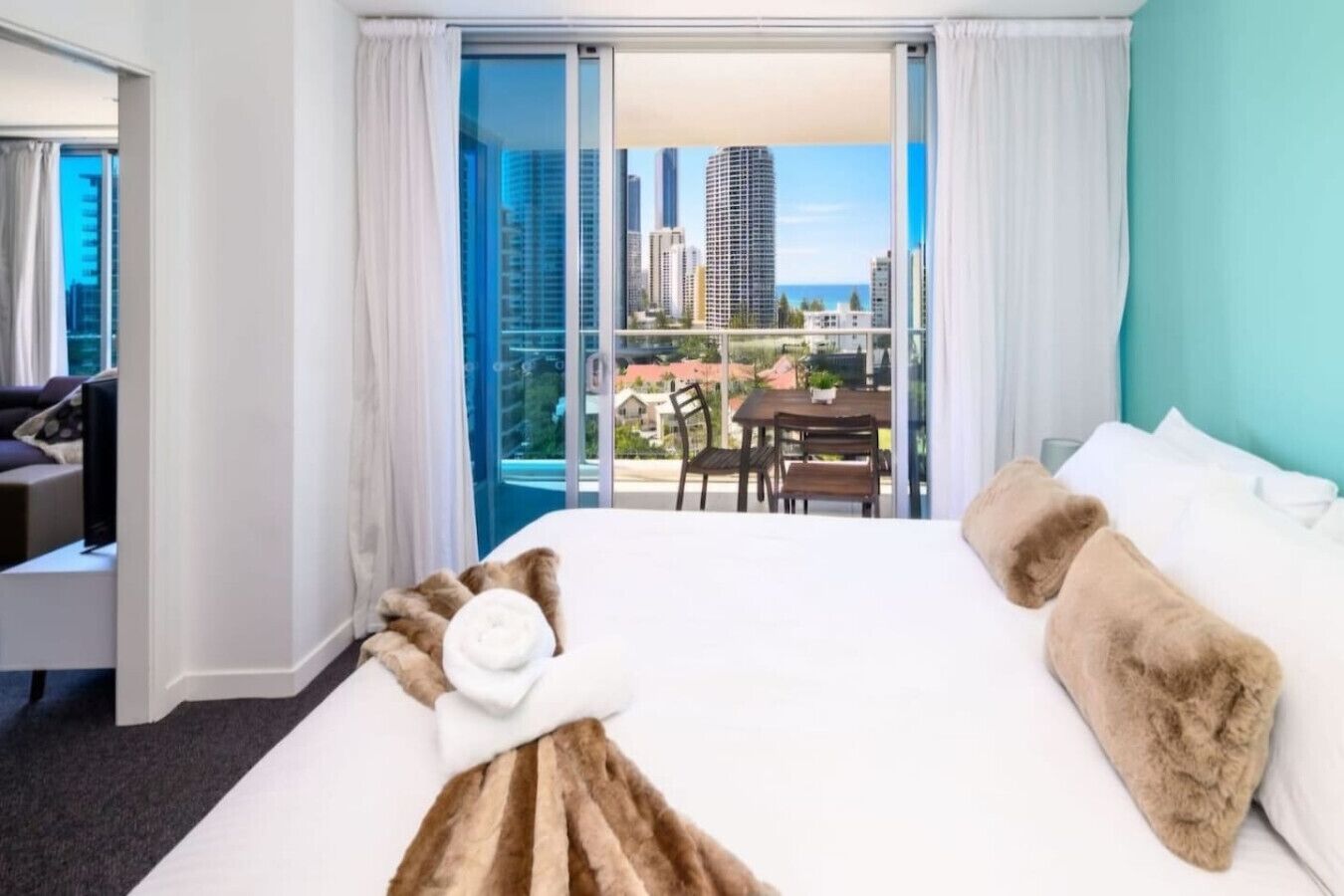 1 多间卧室、熨斗/熨衣板、WiFi、床单