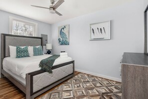 Unclassified image, 2 of 32, button - CH714 ~ New Listing ~ Clean, No Frills, Efficiency ~ Comfortable and Near Downtown ~ Free Parking (Nashville)