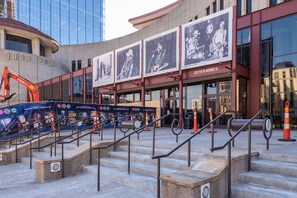 Nicht klassifiziertes Bild, 2 von 32, Schaltfläche