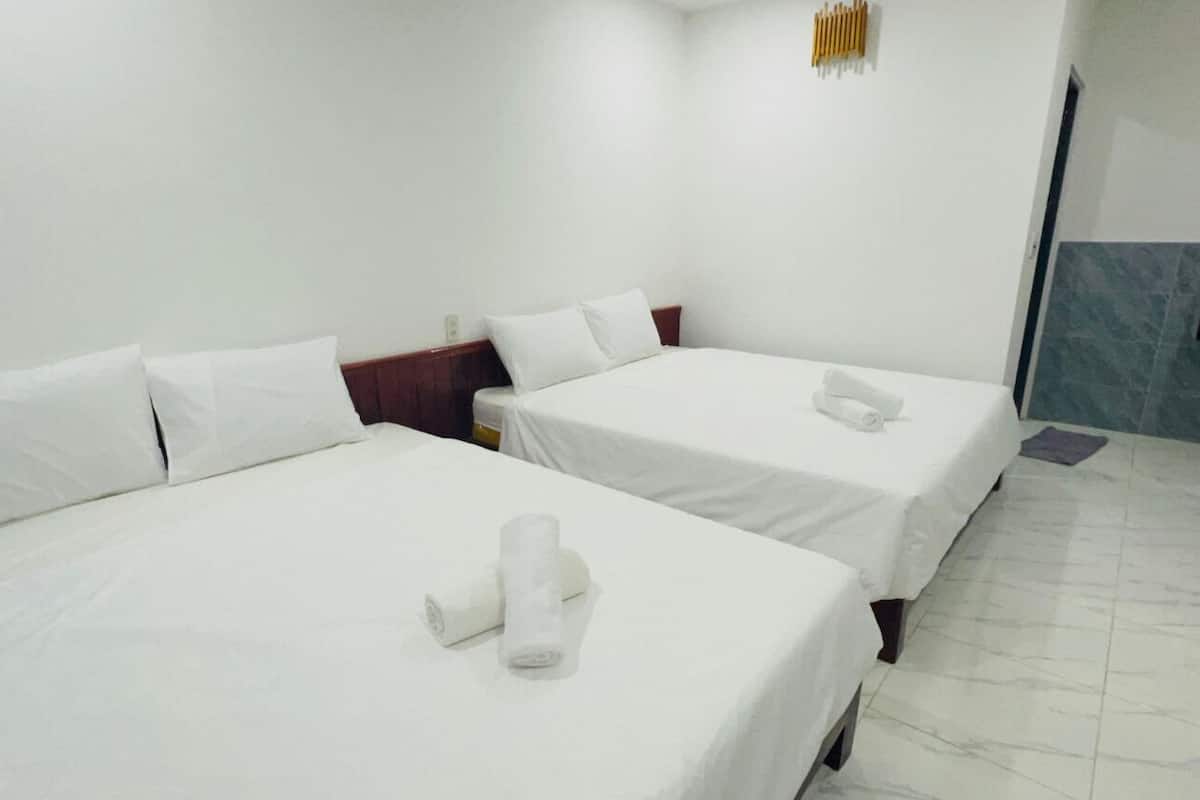 In-room safe, blackout drapes, iron/ironing board, free WiFi