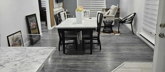 Appartements de 2 chambres ,flambant neufs et position stratégique près de tous.