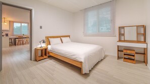 Basic Room, 3 Bedrooms (Sky Room) | 3 bedrooms, free WiFi - Sokcho Biroso Private Cottage (Sokcho)