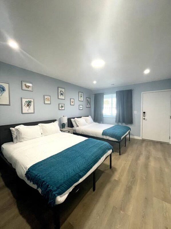 1 bedroom, desk, iron/ironing board, WiFi