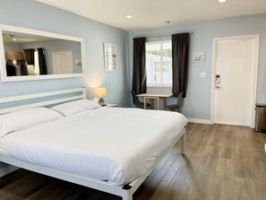 1 soverom, skrivebord, strykejern/-brett og wi-fi