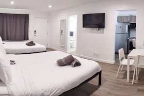 1 chambre, bureau, fer et planche à repasser, Wi-Fi