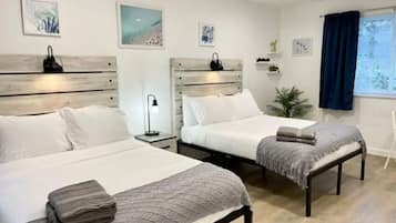 1 bedroom, desk, iron/ironing board, WiFi