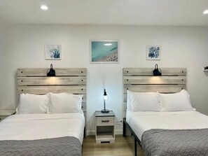 1 chambre, bureau, fer et planche à repasser, Wi-Fi