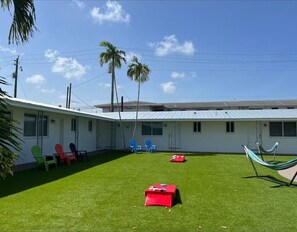 Property grounds - Modern in heart of Hollywood (Hollywood)