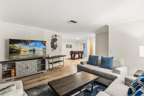TV, fireplace, offices