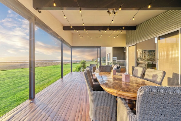 Outdoor dining