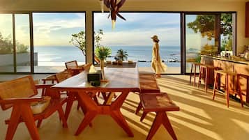 Premium bedding, free minibar, free WiFi, bed sheets