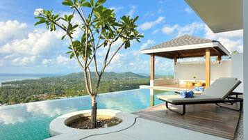 Three-Bedroom Anzhu Pool Villa and Private Pavilion | Terraço/pátio