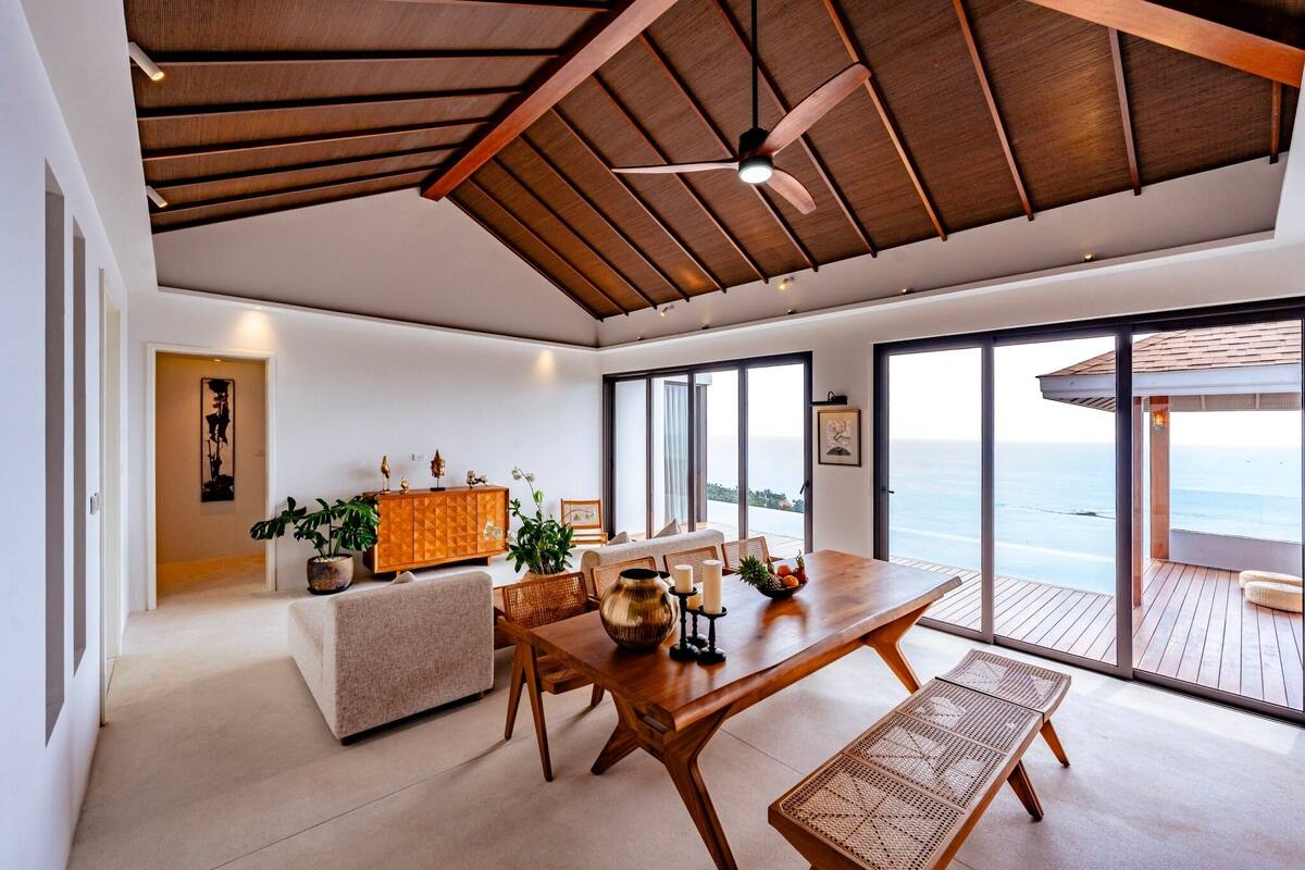 Two-Bedroom Anzhu Pool Villa | 거실 공간