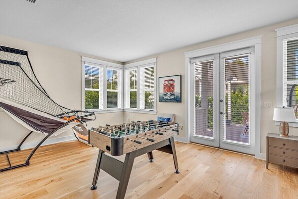 Game room - New! POOL | Gameroom | Beach/Lake | Sleeps 14 4BR (Inlet Beach)