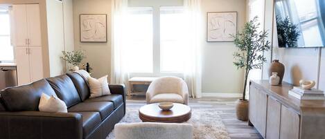 Téléviseur, bureau