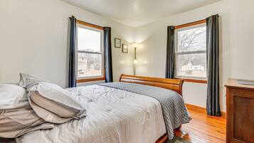 3 Schlafzimmer, Schreibtisch, Internetzugang, Bettwäsche