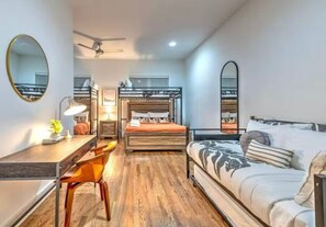 4 bedrooms, desk, iron/ironing board, free WiFi