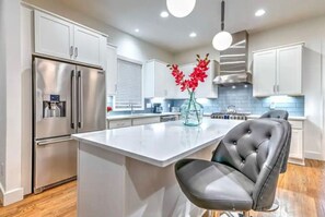 Fridge, microwave, oven, stovetop - 5min to Downtown, City Views w/ Deck & Pool Table! (Nashville)