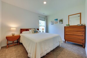 3 chambres, bureau, fer et planche à repasser, accès à Internet