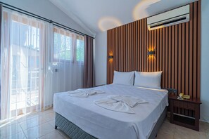 Minibar, coffres-forts dans les chambres, lits bébé (gratuits)