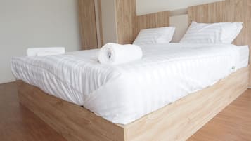 Free WiFi, bed sheets