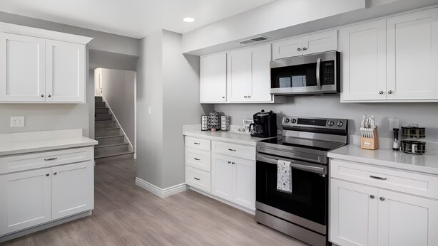 Coffee/tea maker, fridge, microwave, oven - The Cactus Rose: Heated Pool, Putterball & Bocce! (Glendale)