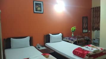 Standard Room | Free WiFi, bed sheets
