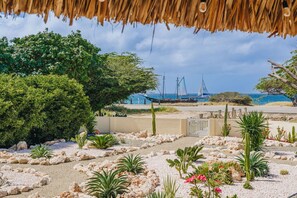 Unclassified image, 3 of 53, button