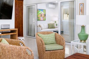 スマートテレビ、ステレオ