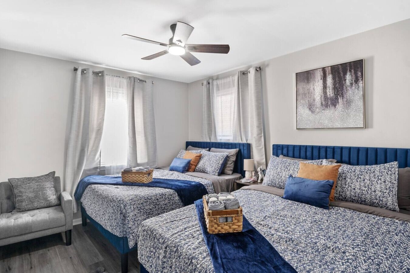 3 chambres, fer et planche à repasser, Wi-Fi gratuit, draps fournis