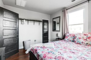 1 chambre, fer et planche à repasser, accès au Wi-Fi (inclus)