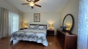 4 bedrooms, travel cot, free WiFi, bed sheets