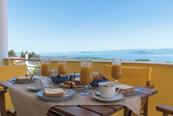 Terrace/patio - Villa Marafen by Corfu Escapes (Corfu)