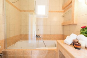 Bathroom - Villa Marafen by Corfu Escapes (Corfu)