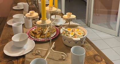 Charming 3-BR House • Walk to Beach • Tunisian Getaway