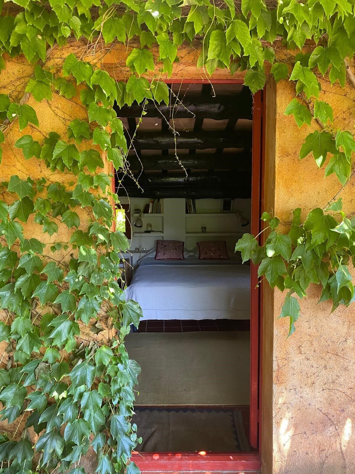 9 bedrooms, desk, iron/ironing board, WiFi