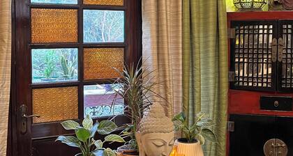 4-bedroom bed & breakfast in phenomenal New Delhi with WiFi, AC