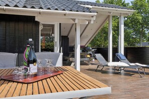 Outdoor dining - Cozy summer house near Hals (Hals)